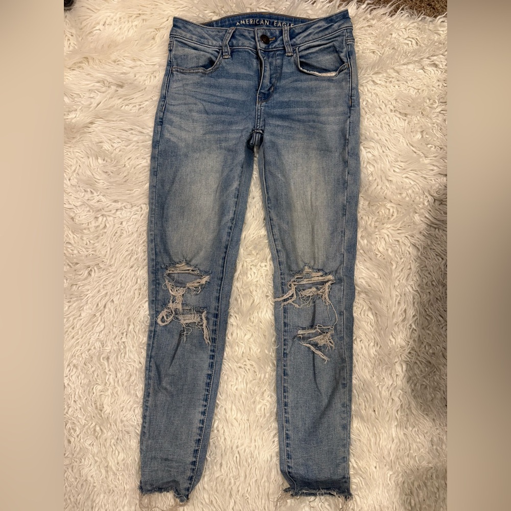 American Eagle Outfitters Light Blue Distressed Skinny Jeans